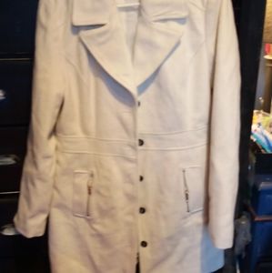 Beautiful cream colored dressy peacoat